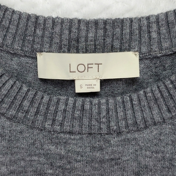 Loft Pleated Puff Sleeve Gray Sweater Size Small - Picture 11 of 16